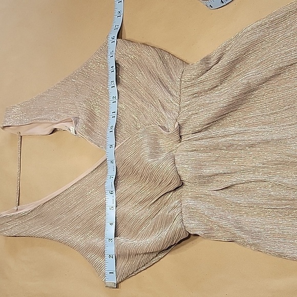 Charlotte Russe Size S Metallic V Neck Shorts Romper, Excellent Used Condition - Picture 5 of 11